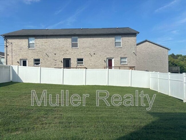 Building Photo - 4805 Fennel Rd