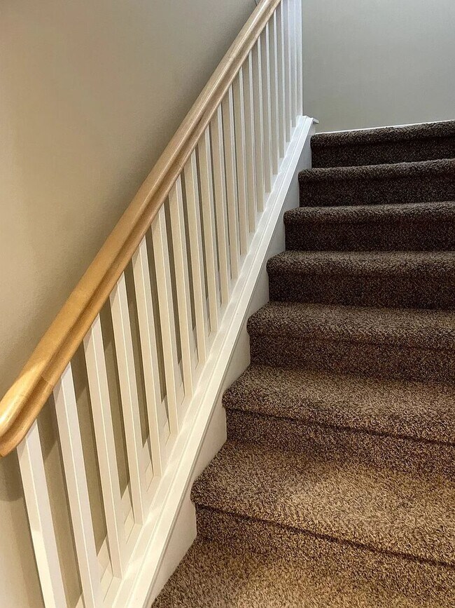 Building Photo - MOVE IN SPECIAL $500 OFF FIRST MONTHS RENT