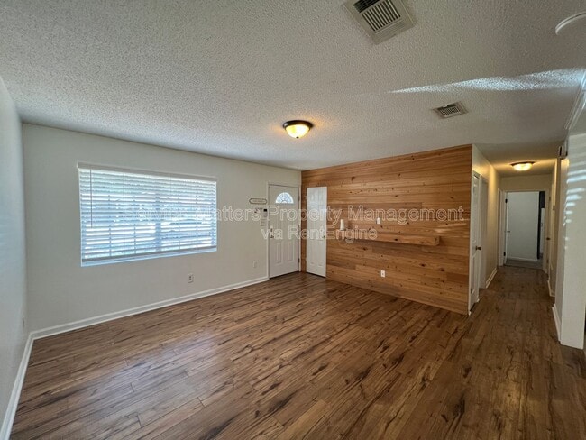 Building Photo - 6933 Javid Rd