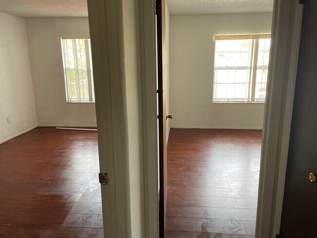 Building Photo - 400 Banana Cay Dr