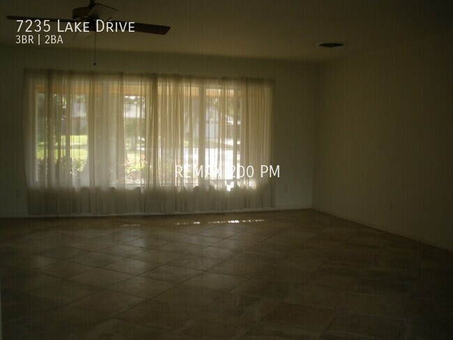 Building Photo - 7235 Lake Dr