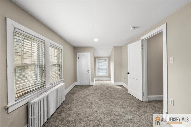 Building Photo - 76 Carlisle Ave