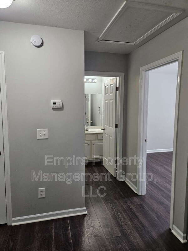 Building Photo - 216 Sunday Silence Ln