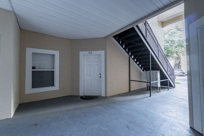 Building Photo - ***TWO WEEKS FREE*** Spacious 2BR/2BA Condo – First Floor, Gated, Close to Everything