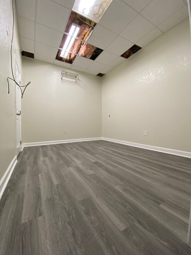 Building Photo - 7012 Bettis Acres Dr