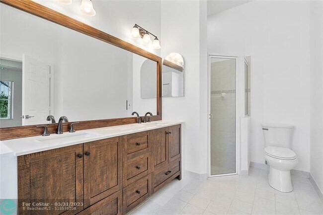 Building Photo - 11517 NW 49th Ct