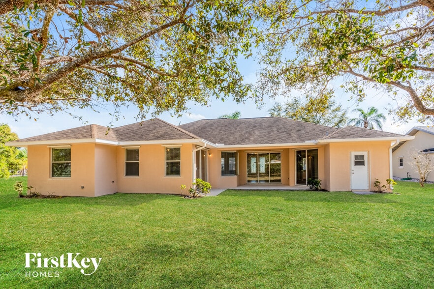 Building Photo - 2081 Nuremberg Blvd