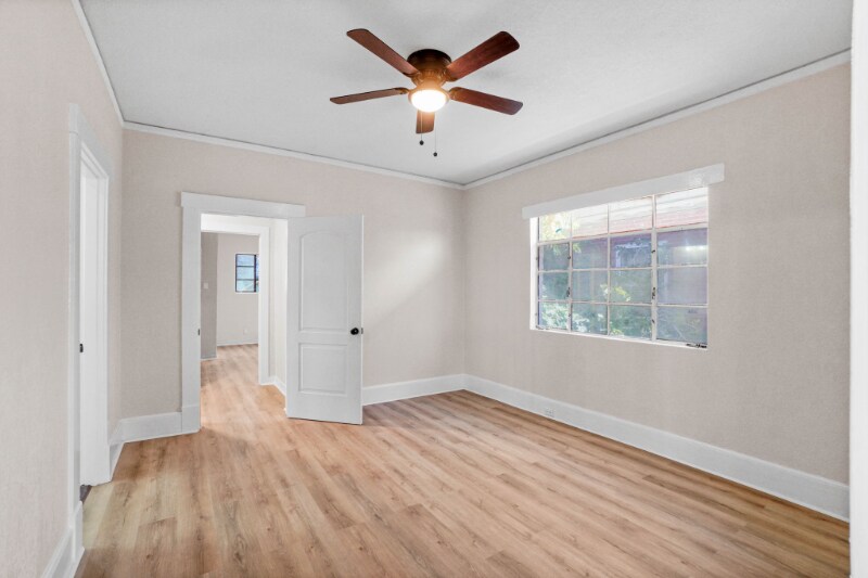 Building Photo - 2611 Pershing Dr