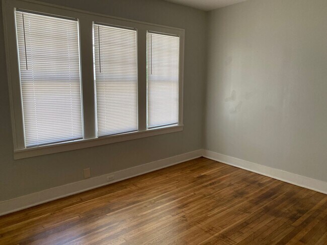 Building Photo - Highland 3BR/1BA by Centenary College