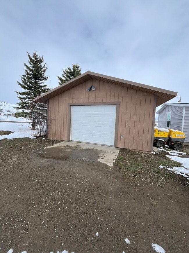 Building Photo - Brand new manufactured 3 bedroom home on l...