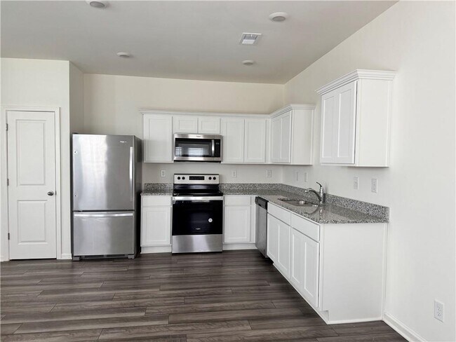 Building Photo - 1051 Paddington Dr