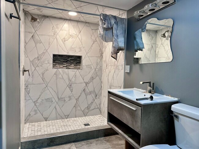 Building Photo - 1125 Wadsworth Ave