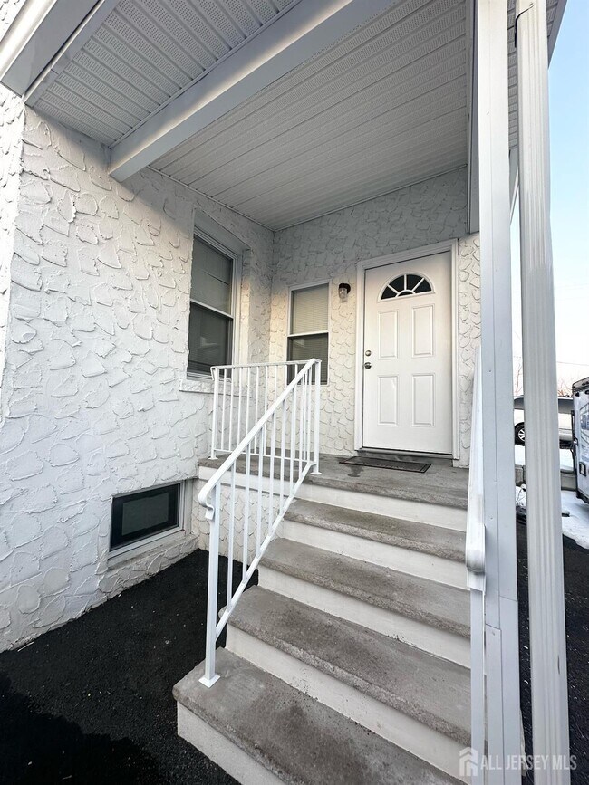 Building Photo - 55 Cutters Dock Rd