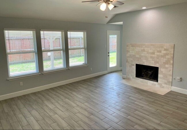 Building Photo - 3116 Creek Bank Ln