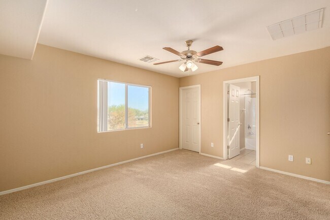 Building Photo - Copper Basin Charmer