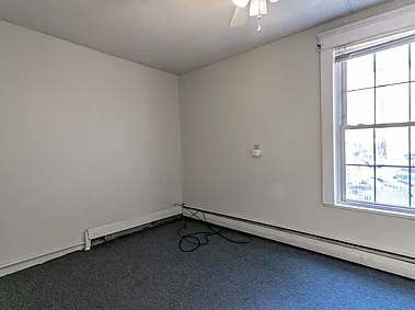 Building Photo - 381 Forest Ave