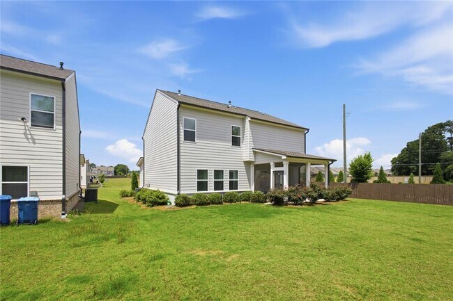 Building Photo - 2700 Westgate Park Dr