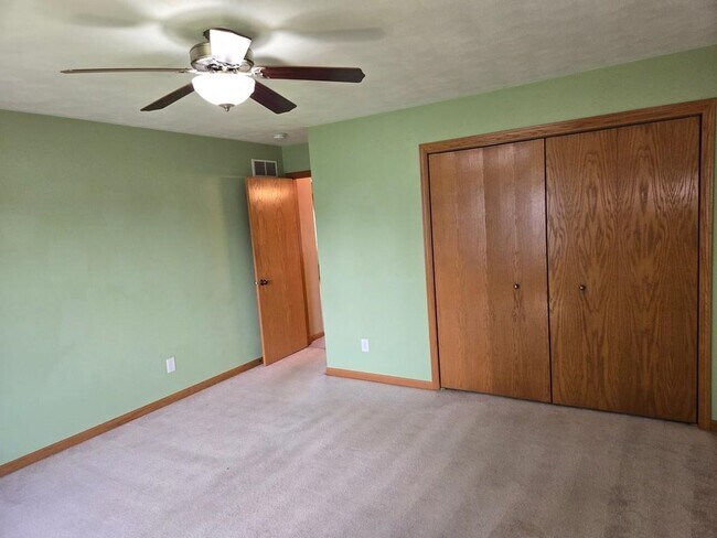 Building Photo - 5563 Stockton Dr