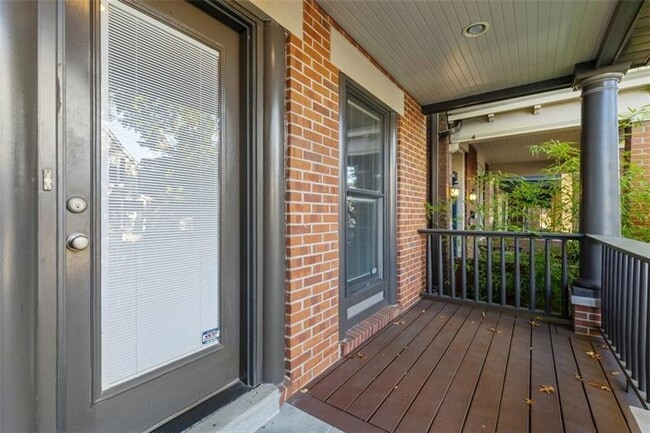 Building Photo - 718 Filbert St