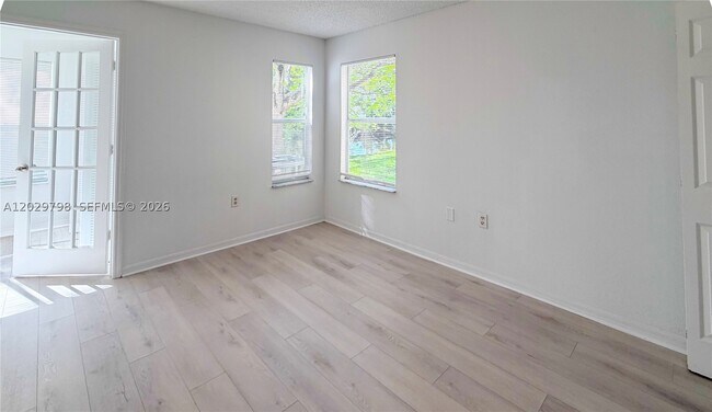 Building Photo - 13060 Vista Isles Dr