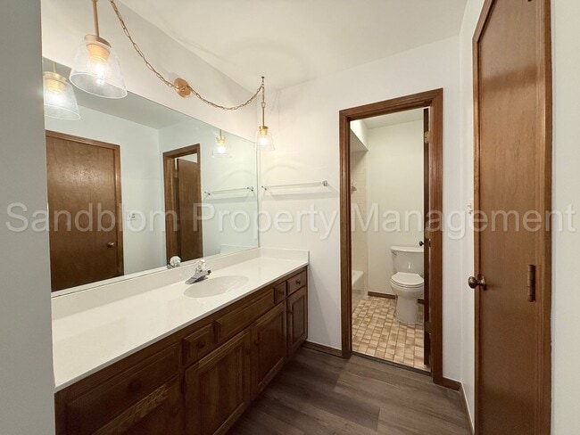 Building Photo - For Lease | South Tulsa Duplex | Available Now!