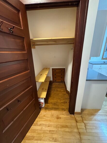 Building Photo - 3078 S Kinnickinnic Ave