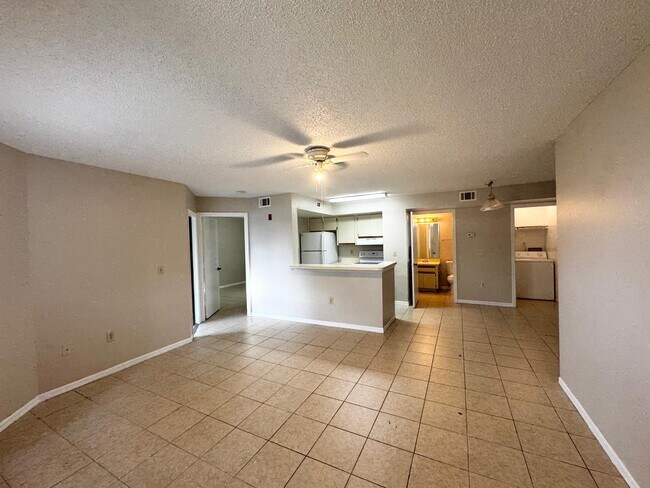 Building Photo - 401 Fountainhead Cir