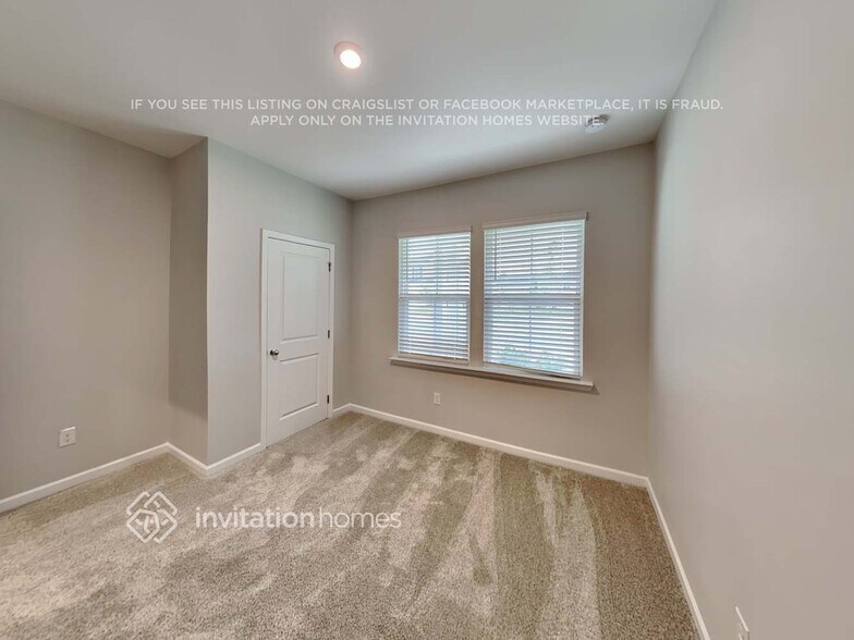 Building Photo - 4074 Ferris Ln