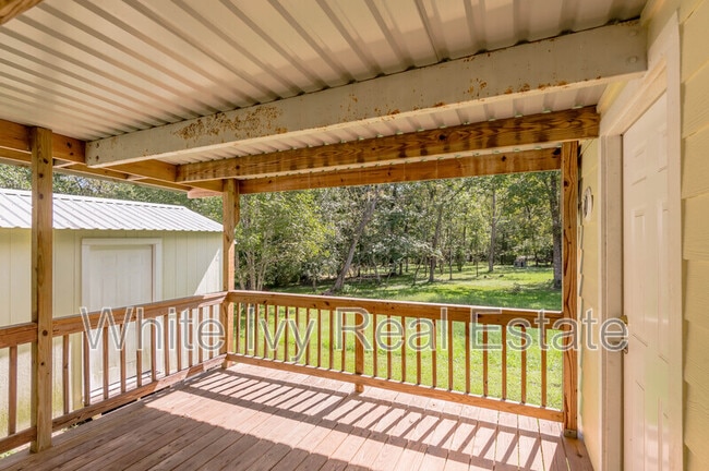 Building Photo - 4 Rainbow Dr