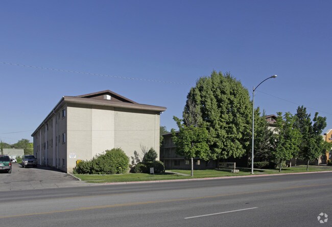 Building Photo - Brigham's Court