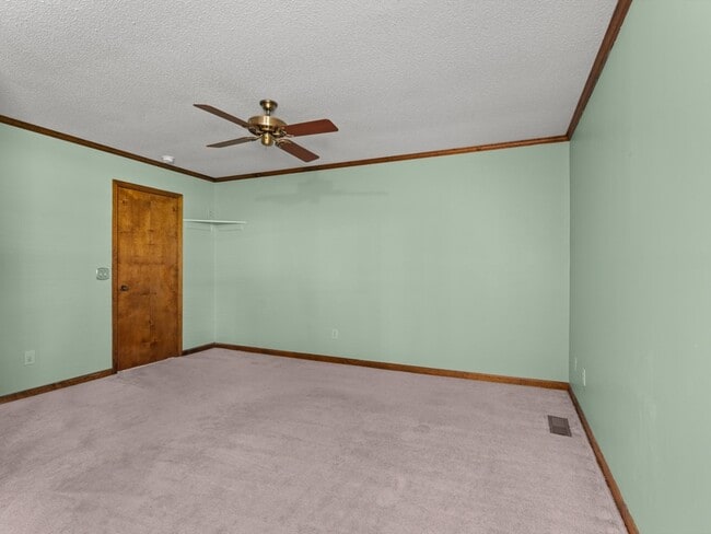 Building Photo - 115 Gaylor Dr