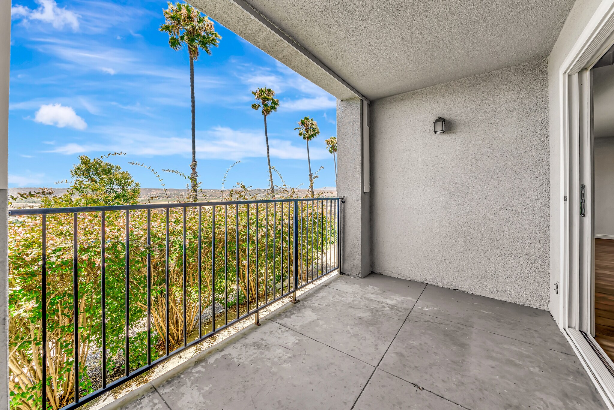 Building Photo - 3606 Vista Rey
