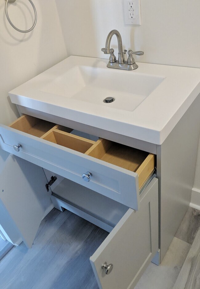 Building Photo - 4041 Van Buren Pl