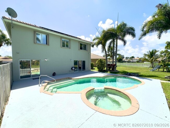 Building Photo - 1118 Fosters Mill Dr