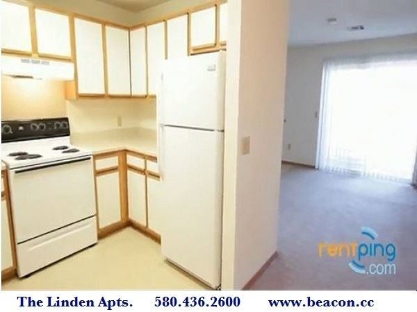Building Photo - 1315 N Oak Ave