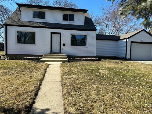Building Photo - 1S480 Monterey Ave