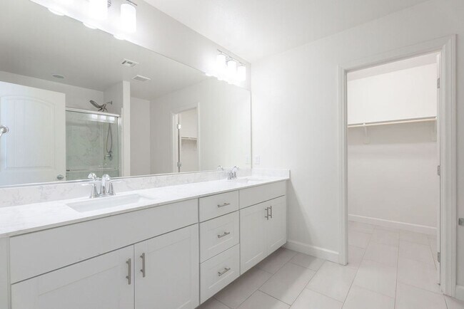 Building Photo - 5474 Enchanted Rose St