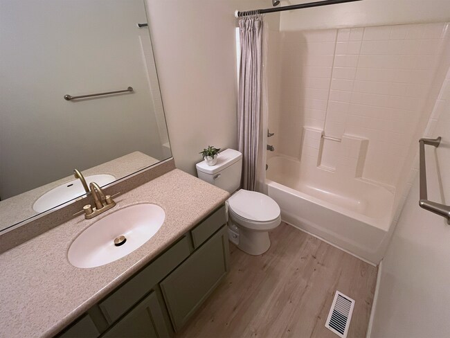 Building Photo - 8781 Jefferson Dr