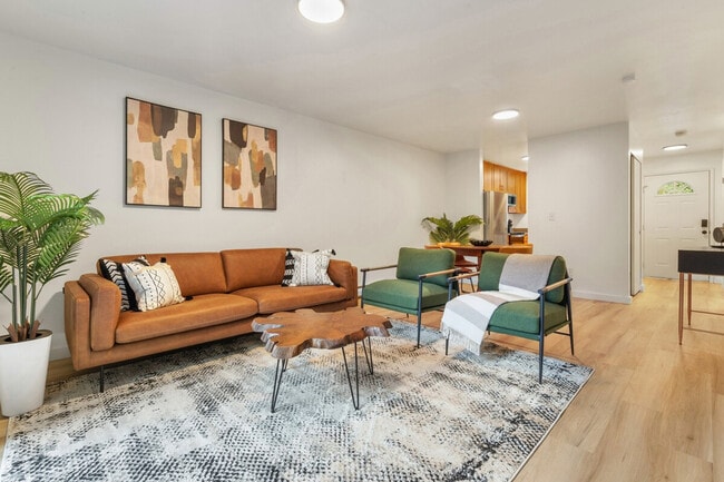 Primary Photo - 5233 188th St SW