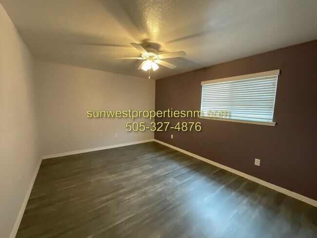 Building Photo - 3 Bedroom, 2 Bathroom with 2 Car Garage and Fenced Back Yard