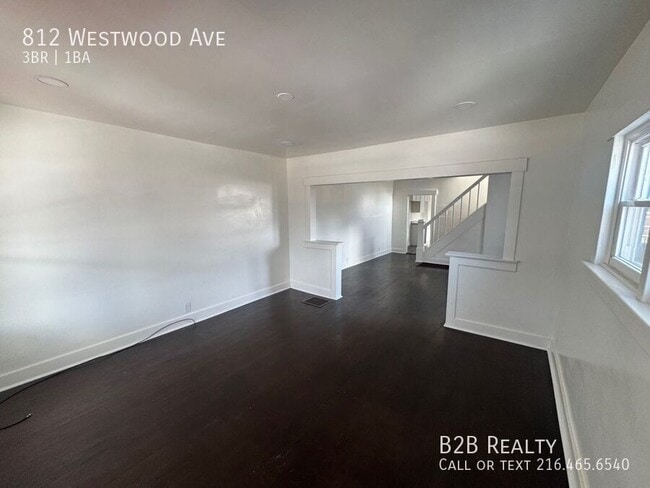 Building Photo - 812 Westwood Ave