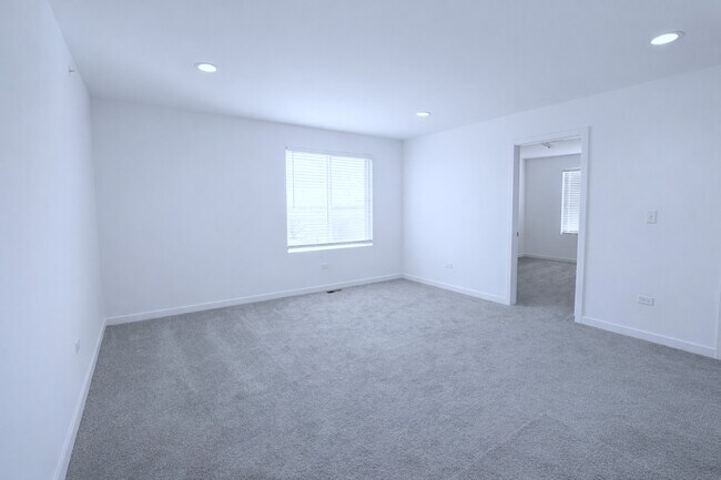 Building Photo - 1241 Gillespie Ln