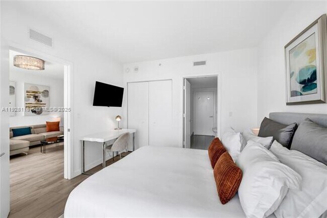 Building Photo - 1300 S Miami Ave