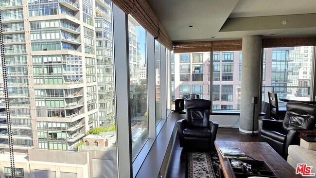 Building Photo - 1155 S Grand Ave