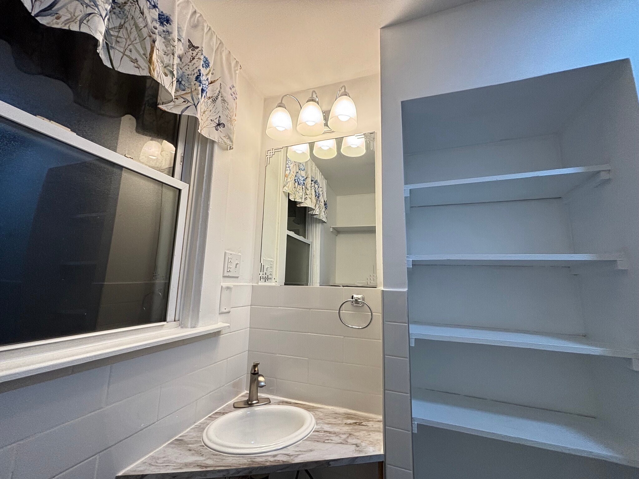 Building Photo - 12 Delaware Ter