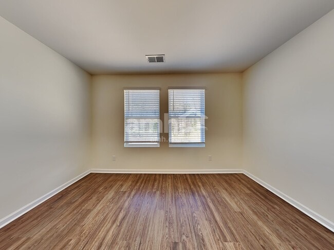 Building Photo - 178 Orion Way