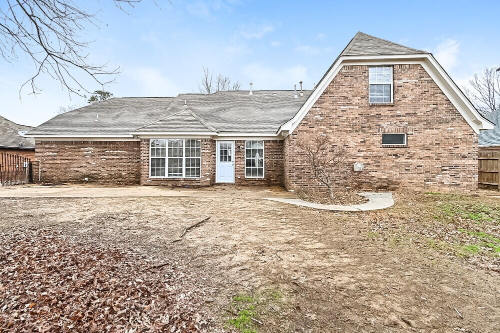 Building Photo - 5899 Michaelson Dr