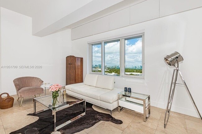 Building Photo - 2301 Collins Ave