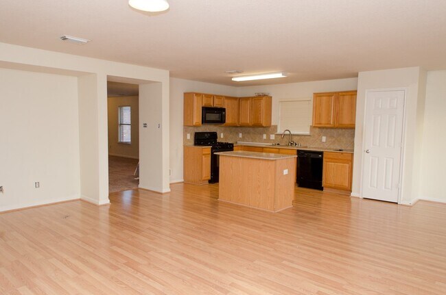 Building Photo - 19510 Remington Martin Dr