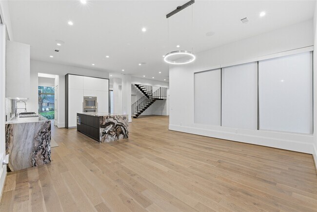 Building Photo - 6273 Piping Rock Ln